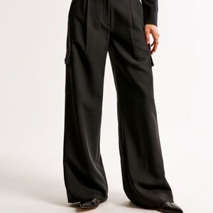 A & F Harper Wide Leg Cargo Pant